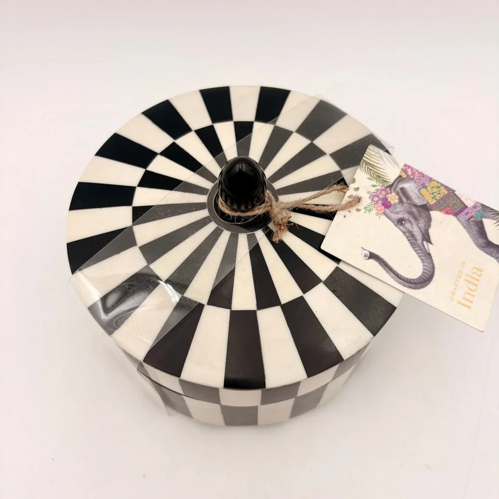Handcrafted Black and White Striped Round Bone Inlay Style‎ Decorative Box India